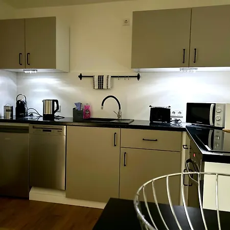 No 20 - Gemuetliche 2 Whg, Kueche, Balkon, Badewanne, Parkplatz *