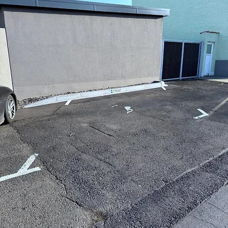 No 20 - Vollausgestatte Fewo, Kueche, Netflix, Parkplatz Lägenhet *