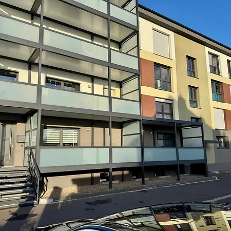 No 20 - Gemuetliche 2 Whg, Kueche, Balkon, Badewanne, Parkplatz Apartment *