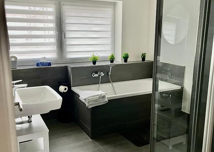 Apartment No 20 - Gemuetliche 2 Whg, Kueche, Balkon, Badewanne, Parkplatz *